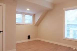 1609 E Columbia St, Seattle, WA 98122 - Photo 10