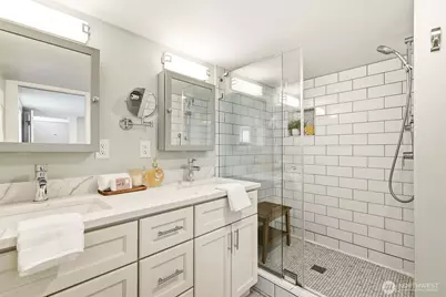 106 N 100th Street, Seattle, WA 98133 - Photo 16