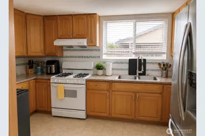 15035 29th Avenue S, SeaTac, WA 98188 - Photo 14