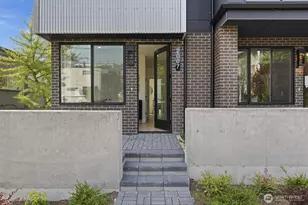 2007 Minor Ave E, Seattle, WA 98102 - Photo 2