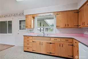 933 S Nevada Dr, Longview, WA 98632 - Photo 10