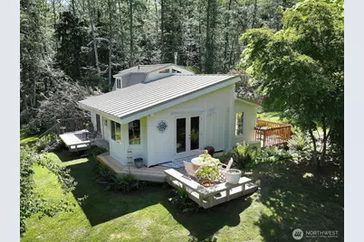 333 Whitewebs Lane, Greenbank, WA 98253 - Photo 2