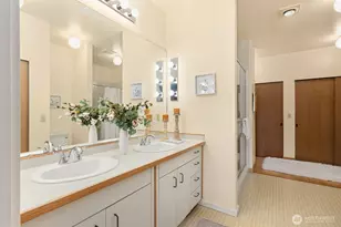 105 Lovell Ave SW, Bainbridge Island, WA 98110 - Photo 14