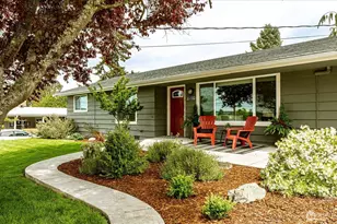 639 NE Otis St, Coupeville, WA 98239 - Photo 1