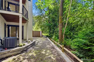 12109 NE 105th St, Kirkland, WA 98033 - Photo 34