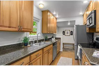 1516 NE 96th Street, Seattle, WA 98115 - Photo 10