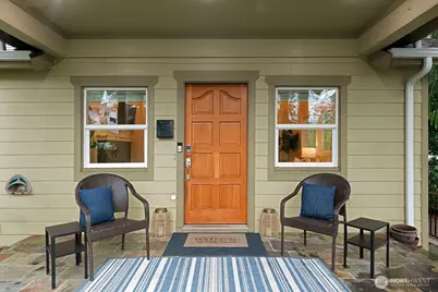 1516 NE 96th Street, Seattle, WA 98115 - Photo 2