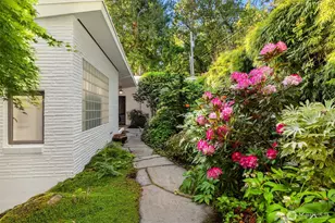 9453 Olympus Beach Rd NE, Bainbridge Island, WA 98110 - Photo 30