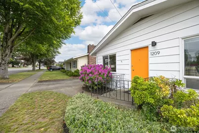 1209 Grover Street, Lynden, WA 98264 - Photo 1
