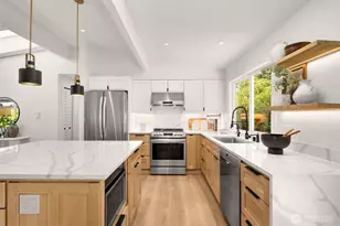 1513 3rd Pl, Kirkland, WA 98033 - Photo 4