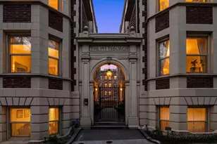 129 Warren Ave N, Seattle, WA 98109 - Photo 20