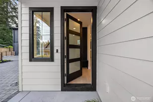 13806 84th Ln NE, Kirkland, WA 98034 - Photo 2