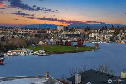 2565 Dexter Avenue N #401, Seattle, WA 98109 - Photo 8
