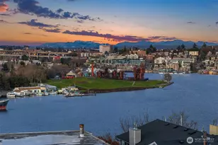 2565 Dexter Ave N, Seattle, WA 98109 - Photo 8