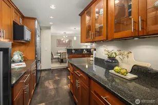 2565 Dexter Ave N, Seattle, WA 98109 - Photo 22
