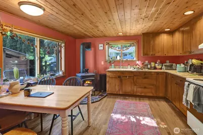 2070 Fairhaven Avenue, Bellingham, WA 98229 - Photo 20