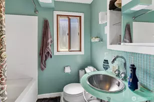 2070 Fairhaven Ave, Bellingham, WA 98229 - Photo 12