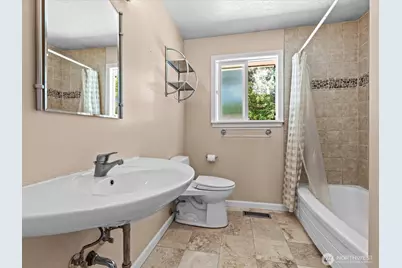 10610 NE 190th Street, Bothell, WA 98011 - Photo 14