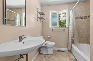 10610 NE 190th St, Bothell, WA 98011 - Photo 14