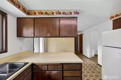 113 N Hawthorne Street, Burlington, WA 98233 - Photo 4