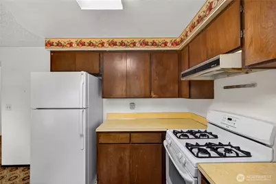 113 N Hawthorne Street, Burlington, WA 98233 - Photo 6