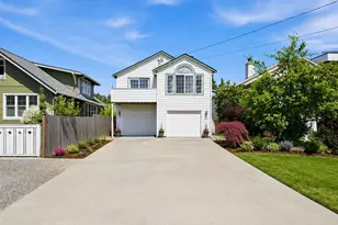 512 N 104th St, Seattle, WA 98133 - Photo 2