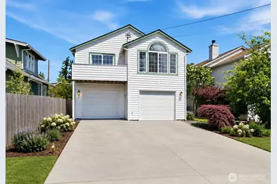 512 N 104th Street, Seattle, WA 98133 - Photo 1