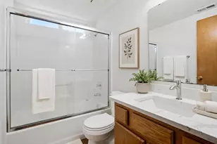 512 N 104th St, Seattle, WA 98133 - Photo 24