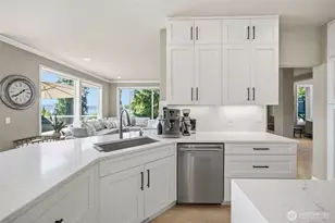 5015 Sound Ave, Everett, WA 98203 - Photo 4