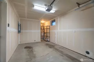 4413 Meridian Ave N, Seattle, WA 98103 - Photo 30