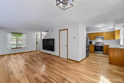 313 10th St #2B, Snohomish, WA 98290 - Photo 6