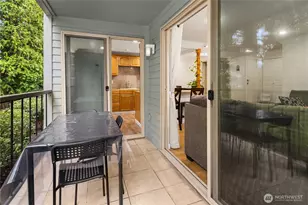 4727 W Lake Sammamish Pkwy SE, Issaquah, WA 98027 - Photo 10