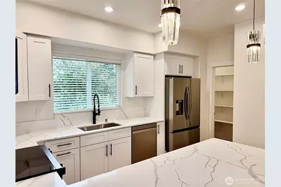 9745 4th Avenue W, Everett, WA 98204 - Photo 12