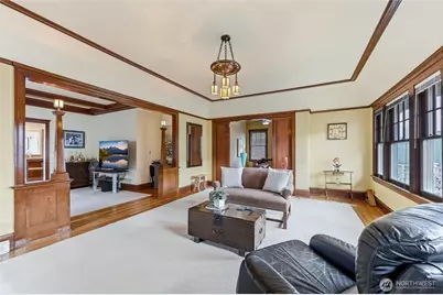 2025 Boylston Avenue E, Seattle, WA 98102 - Photo 4