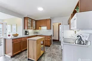 2025 Boylston Ave E, Seattle, WA 98102 - Photo 28