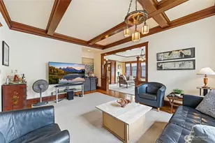 2025 Boylston Ave E, Seattle, WA 98102 - Photo 8