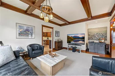 2025 Boylston Avenue E, Seattle, WA 98102 - Photo 8