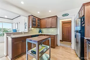 2025 Boylston Ave E, Seattle, WA 98102 - Photo 10