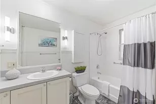 2025 Boylston Ave E, Seattle, WA 98102 - Photo 32