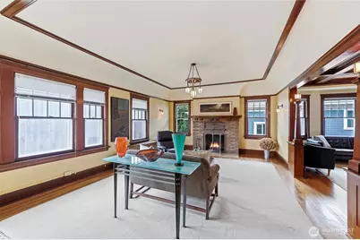 2025 Boylston Avenue E, Seattle, WA 98102 - Photo 4