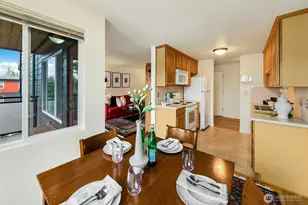 5818 NE 70th St, Seattle, WA 98115 - Photo 10