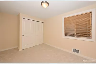 301 W Raye Street #106, Seattle, WA 98119 - Photo 26