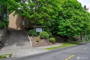 301 W Raye St, Seattle, WA 98119 - Photo 30