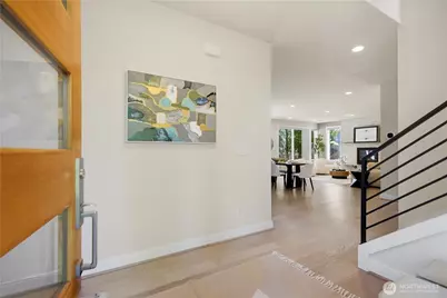 16003 SE 43rd Street, Bellevue, WA 98006 - Photo 2