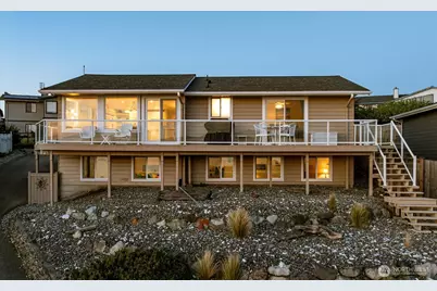 724 Hacienda Drive, Coupeville, WA 98239 - Photo 32