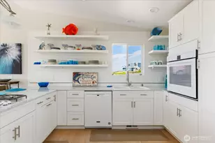 724 Hacienda Dr, Coupeville, WA 98239 - Photo 12