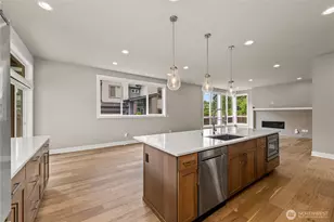 2483 NE 242nd Pl, Sammamish, WA 98074 - Photo 6