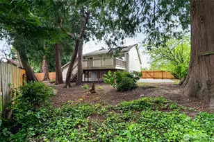 2636 NE Coventry Pl, Bremerton, WA 98311 - Photo 2