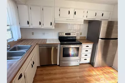 1200 Lincoln Street #103, Bellingham, WA 98229 - Photo 2