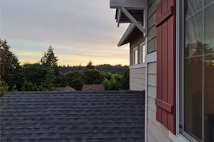 12218 NE 203rd St, Bothell, WA 98011 - Photo 38